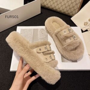 Indoor furry slippers