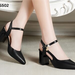 Mid-heeled one-line buckle strap shoes