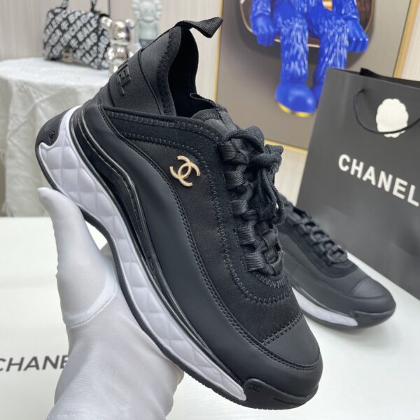 Channel Style Shoes Balck