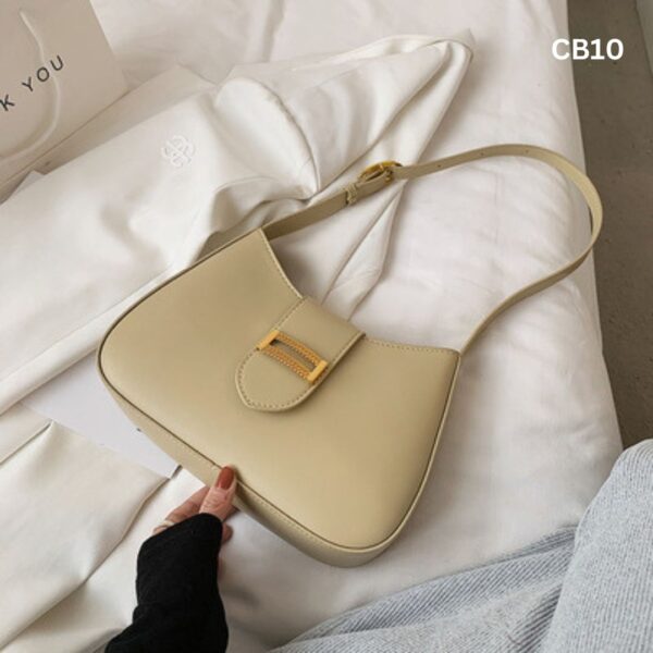 Fashionable Shoulder Bag. - Image 3