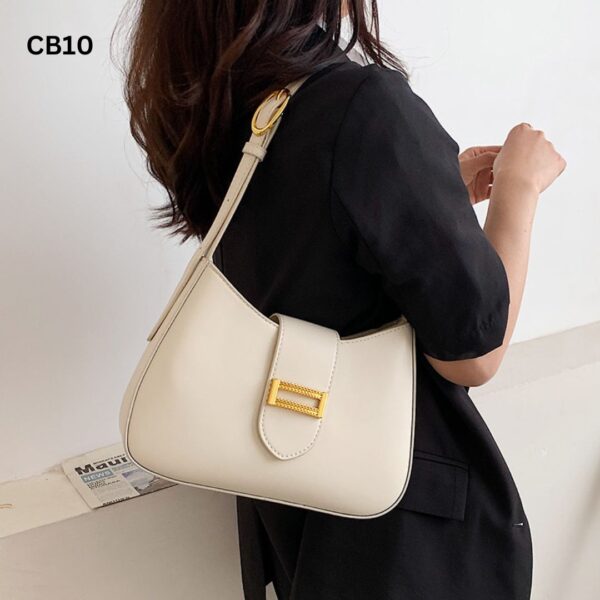 Fashionable Shoulder Bag. - Image 2