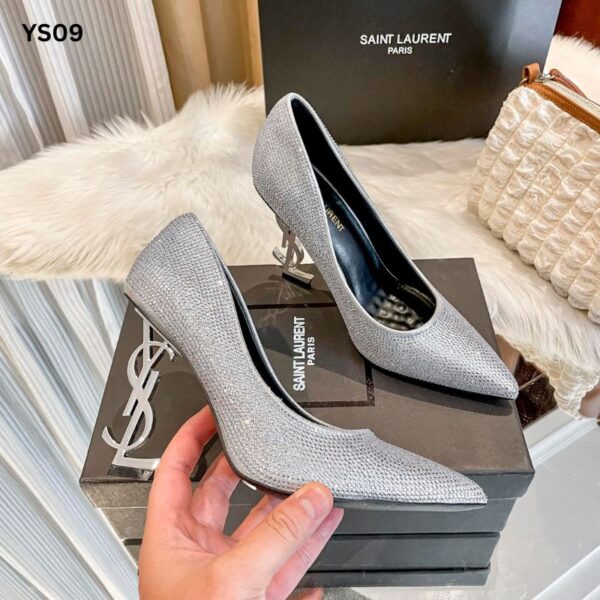 Saint Laurent Paris Pump Heel.