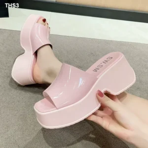 Thick-soled slippers for women
