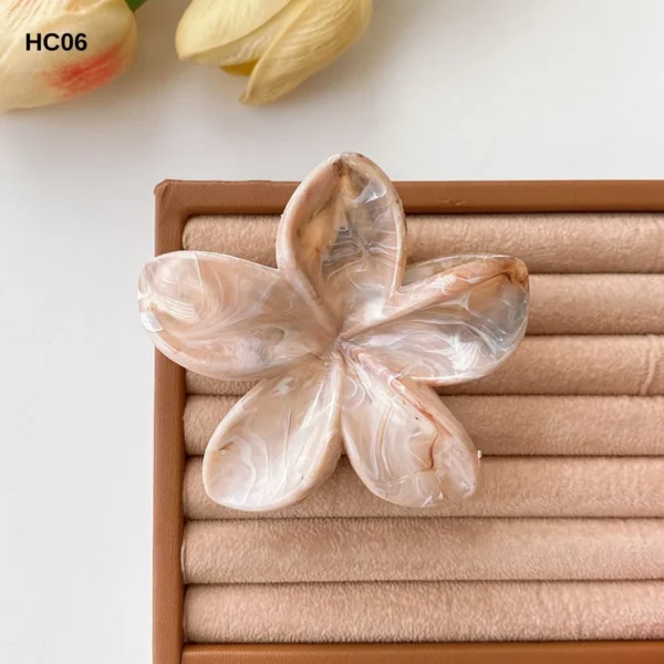 Gradient color plumeria hair clip - Image 2
