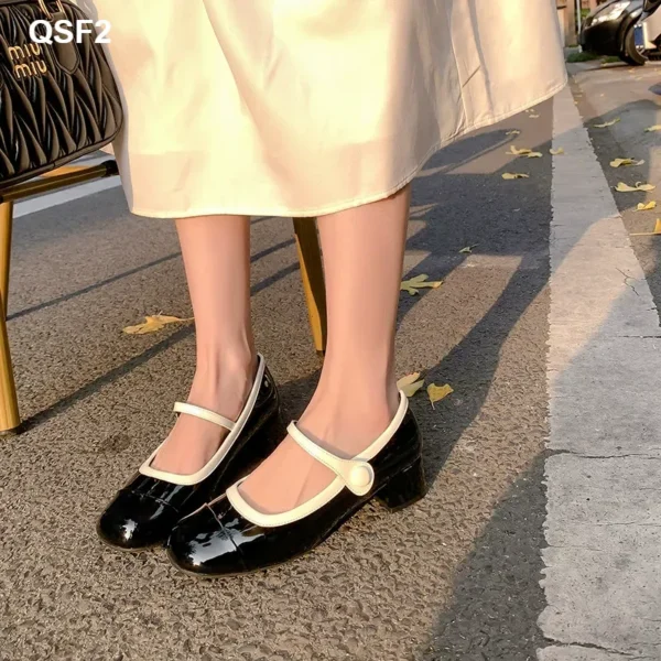 Round Toe Shallow Shoe - Image 3